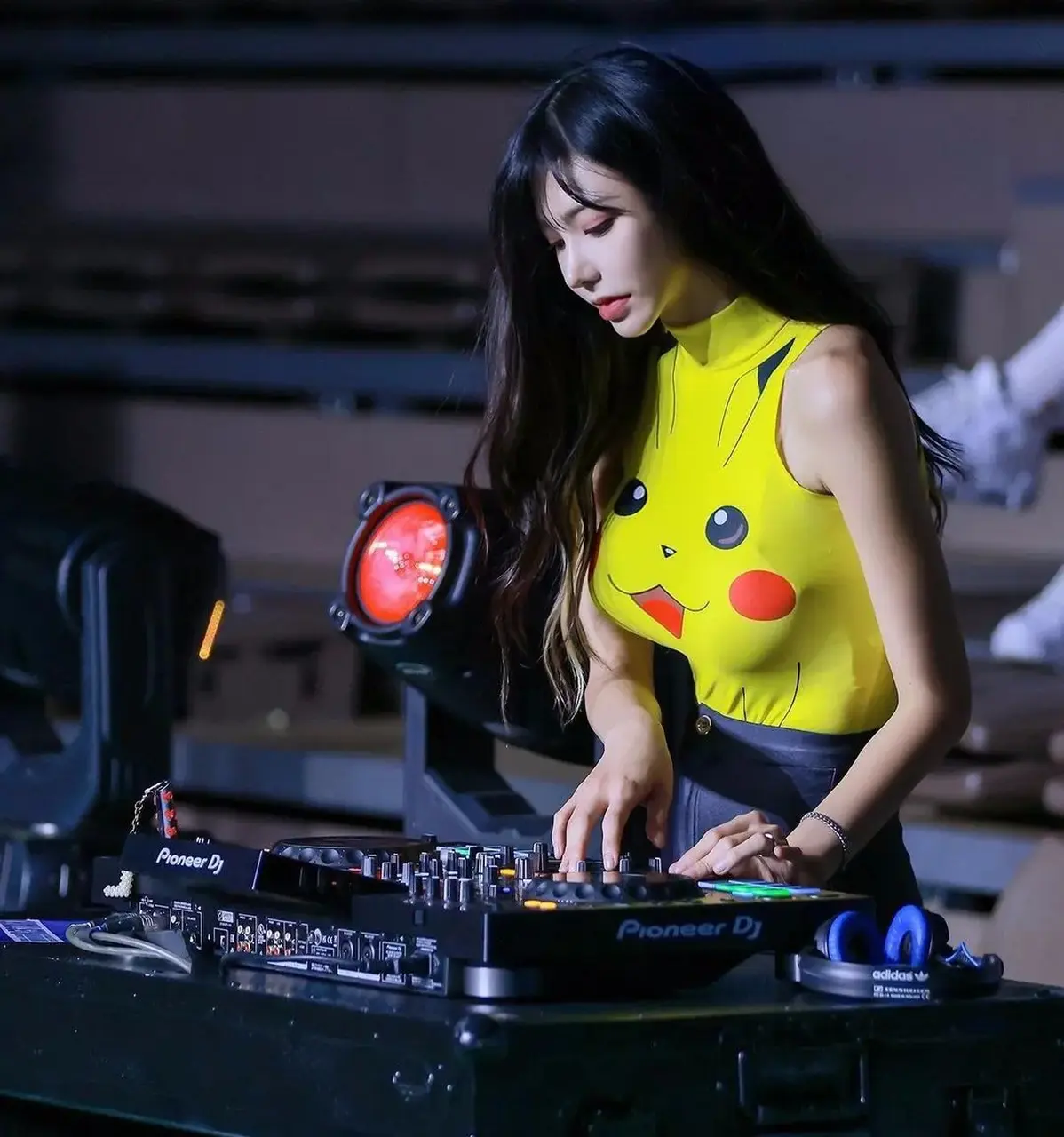 最新DJ歌曲串烧大全5000首在线听-车载音乐中文DJ歌曲mp3下载