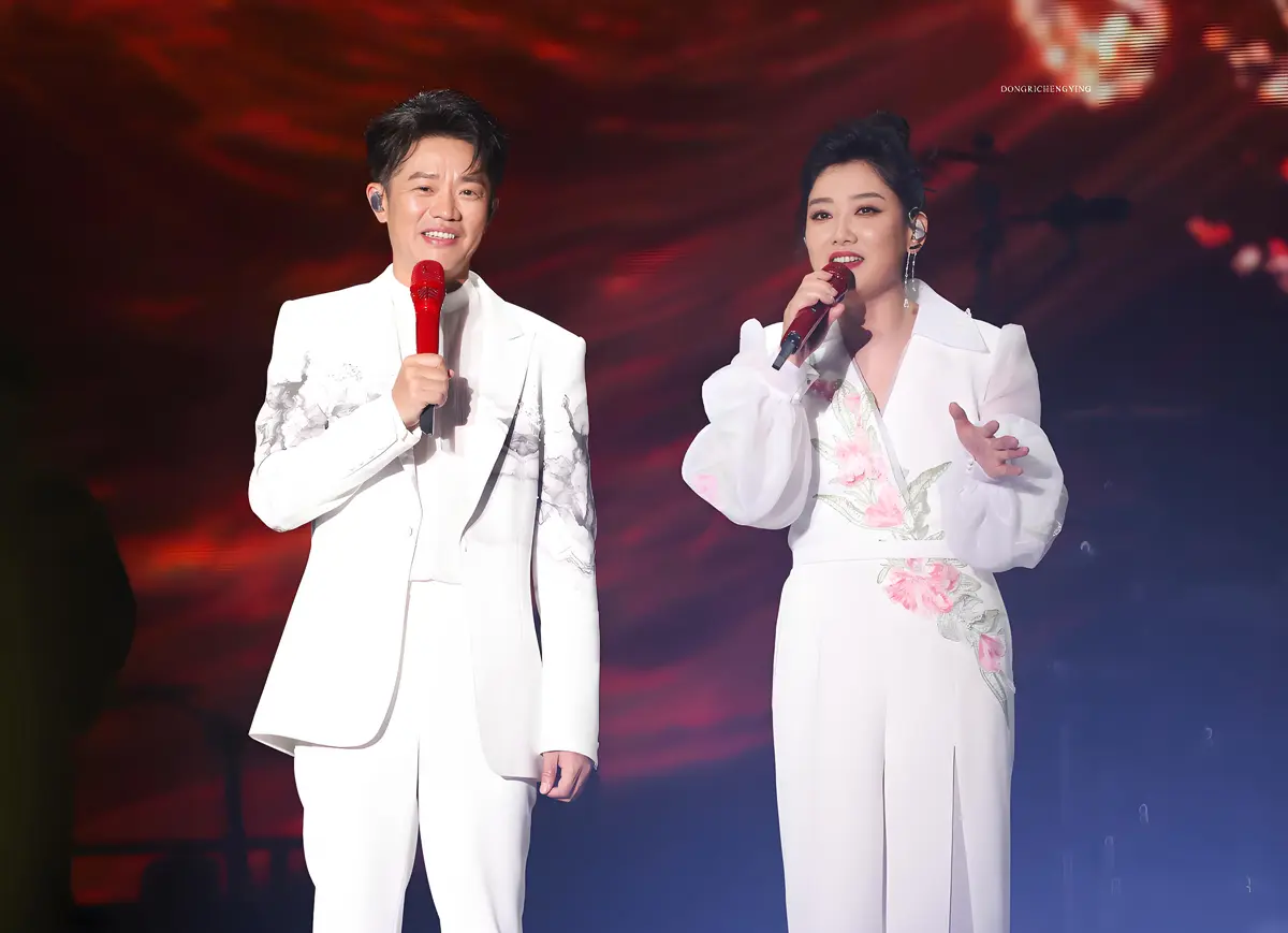 凤凰传奇歌曲下载-凤凰传奇2005-2025年所有专辑歌曲合集无损资源