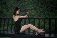 韩妮(Hanni)歌曲下载-探索NewJeans主唱的魅力与多面性