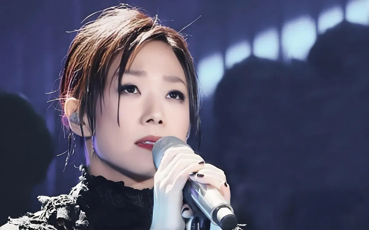 坠落歌曲下载-探寻中国音乐中的失落与救赎